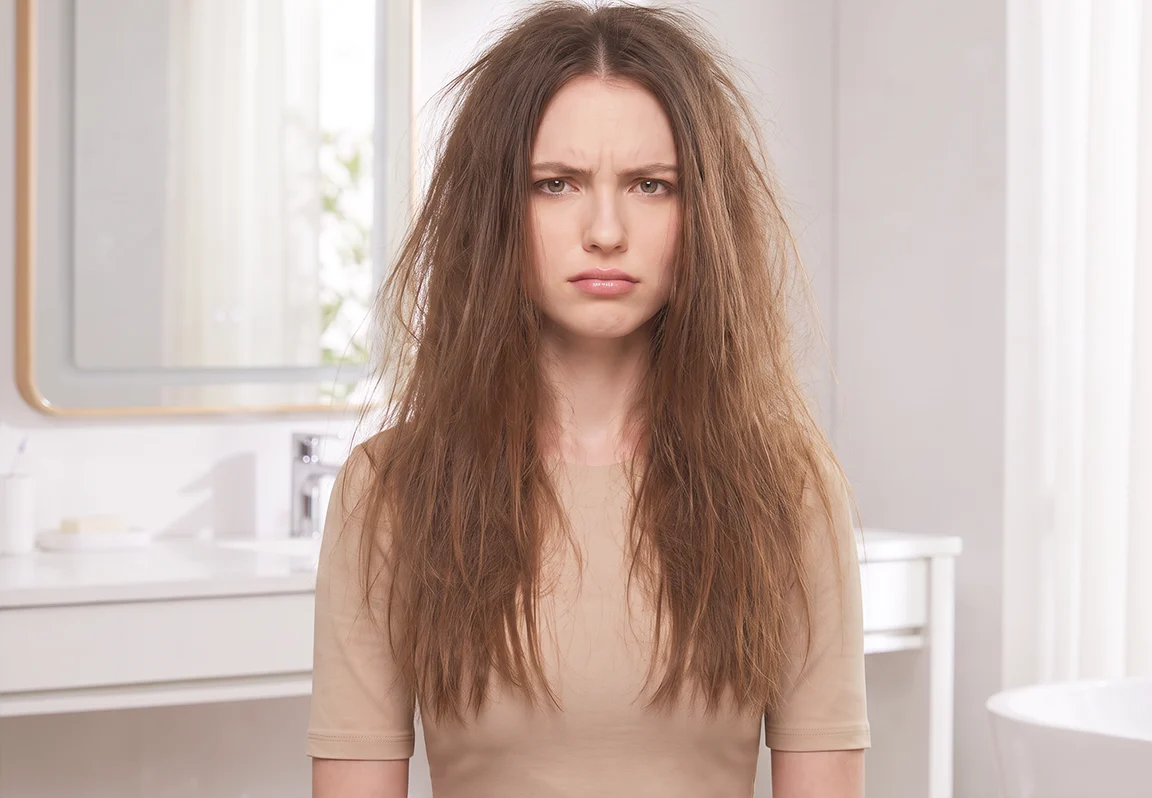 Before styling: flat and frizzy hair